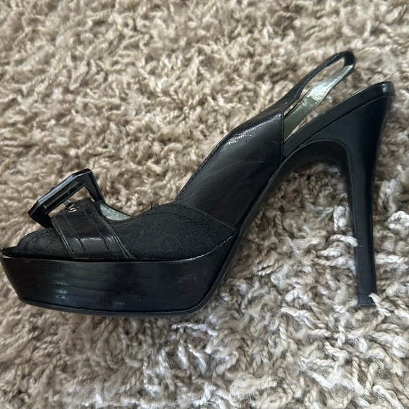 Black Open Toe Guess Heals - Picture 3 of 8